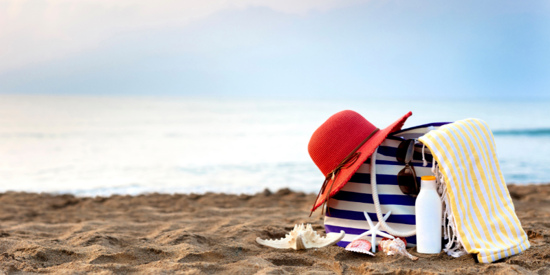 Beach and bag at the ocean